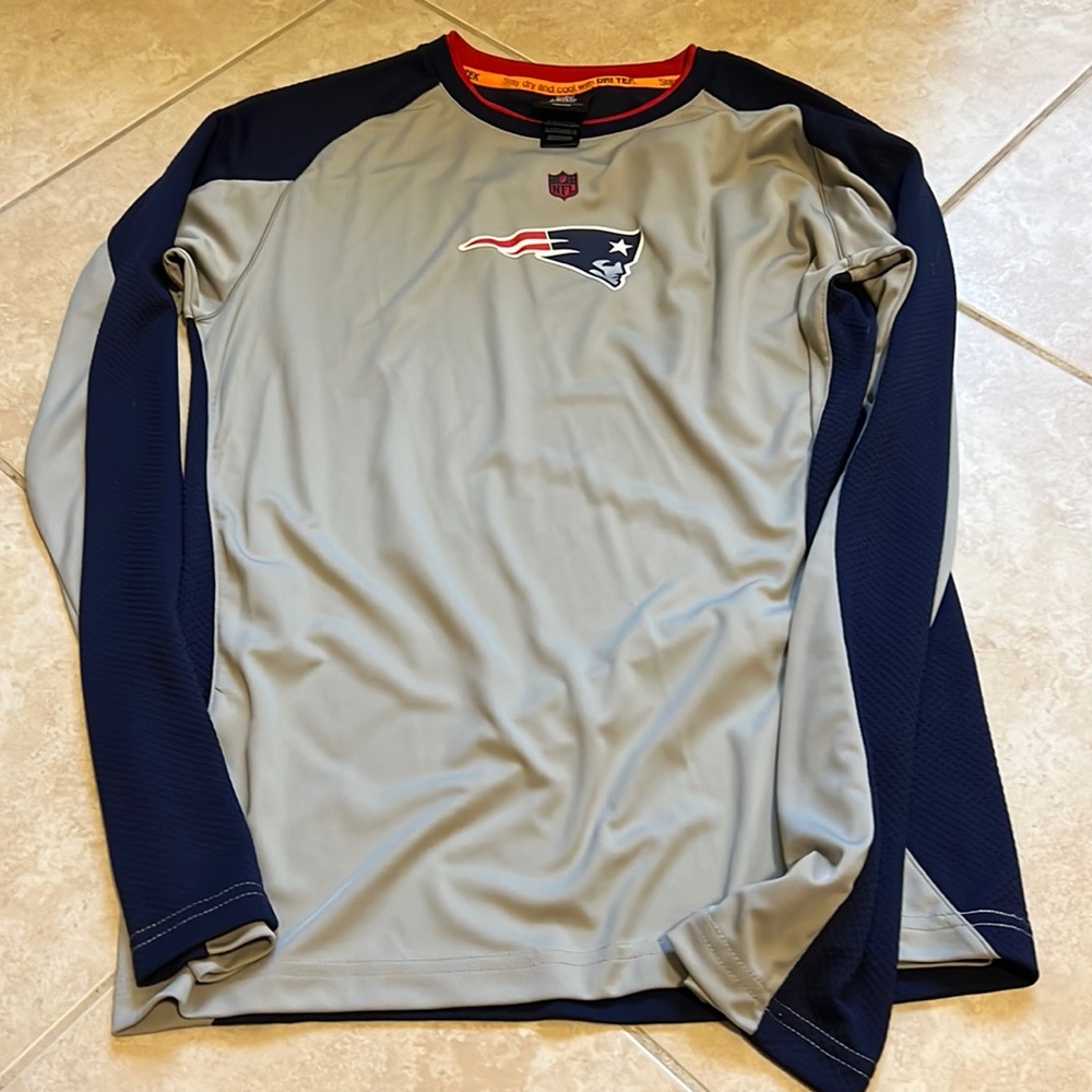 NEVER WORN PATRIOTS DRI FIT